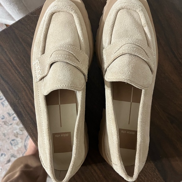 Dolce Vita Women's Beige Suede Lug Sole Penny Loafers - Picture 4 of 4